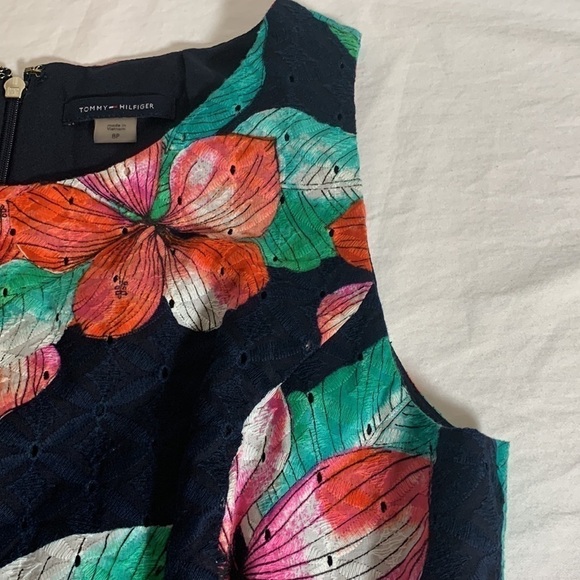 Tommy Hilfiger Floral Pleated Cotton Dress, 8P - Picture 7 of 10